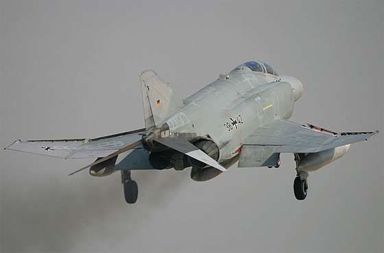 avion de chasse F-4 Phantom